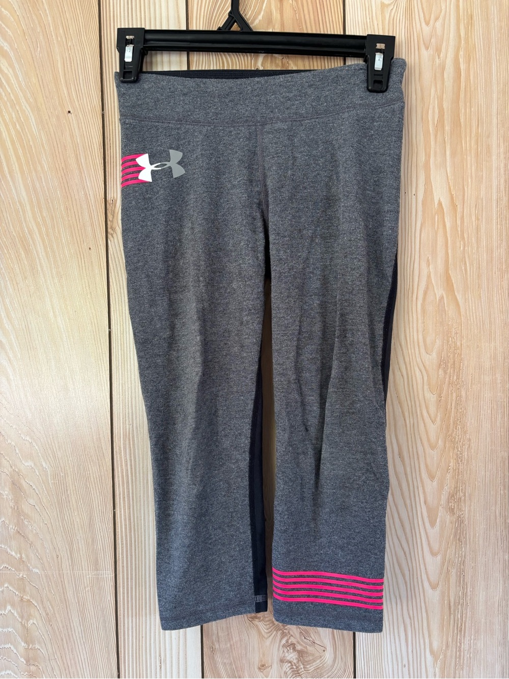 Under Armour Girls Grey Capri Leggings with Pink Stripe Accents